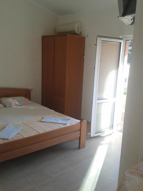 Guesthouse Lautasevic Petrovac 外观 照片