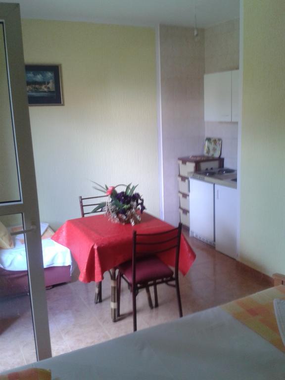 Guesthouse Lautasevic Petrovac 外观 照片
