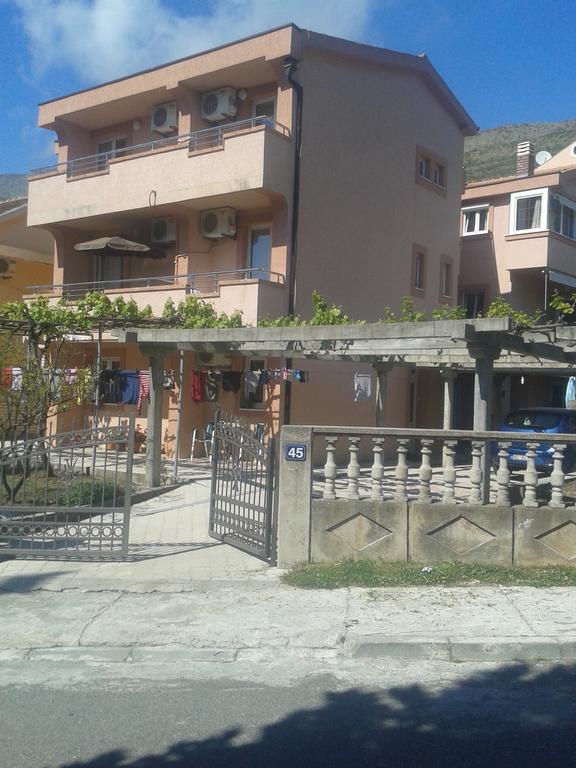 Guesthouse Lautasevic Petrovac 外观 照片